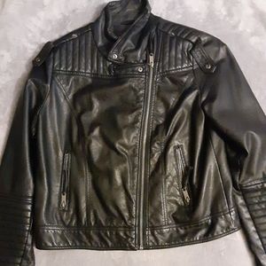 💕3/$15💞Thick Zip Up Leather Jacket
